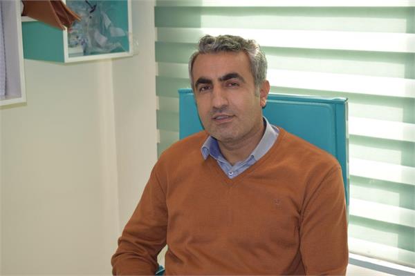 تجلیل از اساتید برتر دانشگاه علوم پزشکی کرمانشاه در آیین گرامیداشت روز معلم؛ دکتر ستار رضایی استاد منتخب دانشگاه
