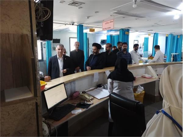 بازدید ریاست دانشگاه از بیمارستان امام(ره)