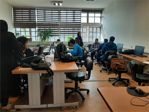 کارگاه آموزشی «آشنایی با کتابخانه و خدمات آن» ویژه دانشجویان جدیدالورود