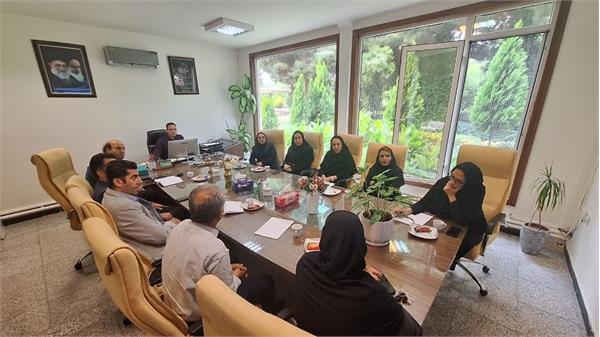 نشست توجیهی برگزاری آزمون‌های پایان ترم زمستان در دانشکده بهداشت کرمانشاه برگزار شد